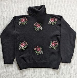 VTG American Weekend Women's Medium Sweater Black Floral Pattern Turtleneck